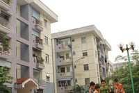 Cư dân sống ở chung cư chủ yếu là những người ở quê lên, nên mang theo cả nếp sống làng xã, hàng xóm vào Kl993 Đăng nhập Giải trí đô thị
