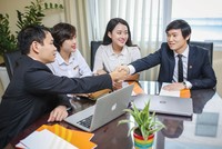 Những lợi thế về hiểu biết tập quán, mối quan hệ thân thiết với khách hàng sẽ là thế mạnh để các công ty 99Kl99 link đăng nhập Việt Nam phát triển.