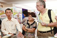 Mở rộng cửa cho người nước ngoài tham gia thị trường Web Tổng Nhà Cái 99Kl99 Giải Trí Bậc Nhất sẽ giúp thị trường này nhanh chóng phục hồi - Ảnh: Lê Toàn