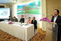 Ông Lê Trọng Minh, Tổng Biên tập Báo Kl99ok phiên bản mới, Trưởng Ban tổ chức giải phát biểu tại buổi họp báo công bố Giải Swing for the Kids 2016