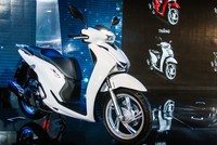 Mẫu Honda SH 150i ABS theo giá đề xuất của nhà Kl994 nhà cái bóng đá world cup ở mức 90 triệu đồng.