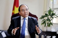 Thủ tướng Kl993 ưu đãi thưởng hấp dẫn Nguyễn Xuân Phúc trả lời phỏng vấn hãng tin Bloomberg. Ảnh: Bloomberg