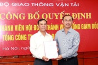 Thứ trưởng Bộ KL99 là cổng game giải trí trực tuyến hàng đầu hiện nay Vận tải Lê Đình Thọ (phải) trao Quyết định bổ nhiệm thành viên Hội đồng thành viên VATM cho ông Đoàn Hữu Gia