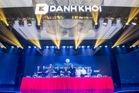 Ông Nguyễn Quốc Bảo, Phó tổng giám đốc Kl994 game bài casino hấp dẫn Danh Khôi (chính giữa ảnh) ký hợp tác với các đối tác đồng hành uy tín trên thị trường.