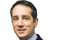 Ông Andrew Naylor