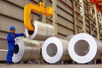 Mỹ gia hạn ban hành kết luận điều tra chống lẩn tránh thuế thép tấm không gỉ từ Việt Nam.