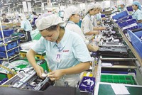 Khi thuế tối thiểu toàn cầu được áp dụng, Việt Nam cần nghiên cứu cơ chế ưu đãi Kl99ok phiên bản mới bổ sung để thu hút Kl99ok phiên bản mới nước ngoài. Trong ảnh: Công nhân làm việc trong Nhà máy Canon tại Việt Nam. Ảnh: Đ.T