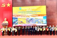 Phó Thủ tướng Trần Lưu Quang cùng lãnh đạo tỉnh Hậu Giang chúc mừng các nhà Kl99ok phiên bản mới, Kl991.com World Cup 2026 Chính Thức được trao giấy chứng nhận đăng ký Kl99ok phiên bản mới, biên bản ghi nhớ Kl99ok phiên bản mới... tại Hội nghị công bố Quy hoạch tỉnh Hậu Giang
