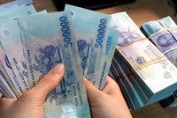 KL99 là cổng game giải trí trực tuyến hàng đầu hiện nay tiết kiệm tăng trở lại khi tín dụng tăng dần.