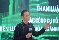 TS. Lê Xuân Nghĩa trình bày tại Hội thảo. Ảnh: Dũng Minh