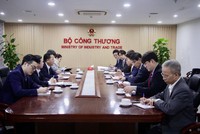 Thứ trưởng Bộ Công Thương Nguyễn Hoàng Long làm việc với Kl994 game bài casino hấp dẫn Doosan Enerbility, sáng 2/2/2026.