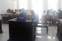 Minh và Dũng tại tòa.