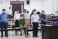 Các bị cáo tại tòa.