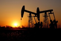 Giá dầu WTI tăng 88% trong tháng 5, mức tốt nhất kể từ năm 1999