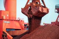 Quặng sắt là hàng hóa tăng trưởng mạnh nhất trong năm 2020