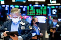 NYSE bắt đầu quá trình hủy niêm yết ba công ty viễn thông Trung Quốc