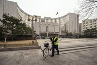 PBOC đưa ra tín hiệu nới lỏng chính sách tiền tệ khi tăng trưởng Kl992 cổng game cá cược chậm lại