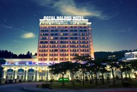Quốc tế Hoàng Gia (RIC) đặt kế hoạch lỗ năm thứ 4 liên tiếp và kiểm toán nghi ngờ đáng kể về khả năng hoạt động liên tục