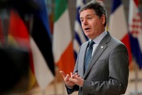 Paschal Donohoe, Bộ trưởng Kl991.com nạp rút nhanh Ireland đồng thời là Chủ tịch Eurogroup - Nhóm các Bộ trưởng Kl991.com nạp rút nhanh Liên minh châu Âu (EU).