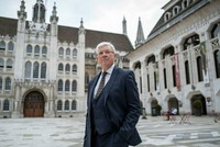 Peter Spiller - người quản lý Quỹ Kl99ok phiên bản mới tín thác Capital Gearing Investment Trust.