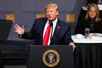 Tổng thống Mỹ Donald Trump phát biểu tại Câu lạc bộ Kl992 cổng game cá cược New York hôm thứ Ba 12/11. Ảnh: AFP. 