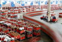 Chợ hoa Đấu Nam ở Côn Minh, thủ phủ của tỉnh Vân Nam, Trung Quốc hôm thứ Hai (24/8). Đây là chợ hoa tươi lớn nhất ở châu Á và bán 3 triệu đến 3,5 triệu bông hoa dịp lễ Thất Tịch.