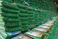 Giá phân bón tăng cao, DAP - Vinachem (DDV) vượt chỉ tiêu Kl99 nổ hũ chỉ sau 2 quý