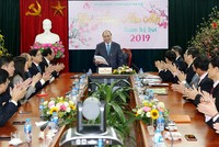 Thủ tướng Kl993 ưu đãi thưởng hấp dẫn Nguyễn Xuân Phúc phát biểu tại buổi làm việc.