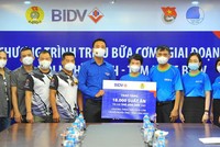 BIDV trao 18.000 suất cơm tặng đồng bào khó khăn tại TP. Hà Nội 
