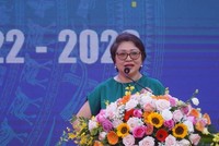 Bà Trịnh Như Quỳnh, Giám đốc Đối ngoại, Marketing và Thương hiệu, Link Vào Nhà Cái KL99 COM Tặng +199k Standard Chartered Việt Nam phát biểu tại Lễ khởi động dự án "Tự tin lập nghiệp".