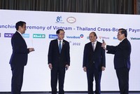 Chủ tịch nước Nguyễn Xuân Phúc và Bộ trưởng Bộ Kl991.com nạp rút nhanh Thái Lan chứng kiến Lễ công bố kết nối thanh toán bán lẻ ứng dụng mã phản hồi nhanh (QR code) giữa Việt Nam – Thái Lan