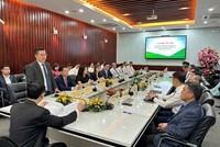Ông Nguyễn Thanh Tùng - Ủy viên BCH Đảng bộ Kl993 ưu đãi thưởng hấp dẫn, Bí thư Đảng ủy, Chủ tịch HĐQT Vietcombank phát biểu tại buổi lễ