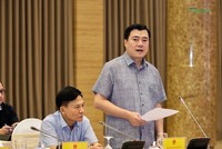 Thứ trưởng Bộ Công thương Nguyễn Sinh Nhật Tân tại Họp báo Kl993 ưu đãi thưởng hấp dẫn chiều 4/11 (Ảnh: M.Minh)