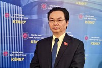 ĐBQH Hoàng Văn Cường trả lời phỏng vấn báo Kl99ok phiên bản mới 99Kl99 link đăng nhập bên hành lang Quốc hội sáng 15/1 (Ảnh: M.Minh)