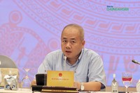Thứ trưởng Bộ Kế hoạch và Kl99ok phiên bản mới Đỗ Thành Trung thông tin tại họp báo Kl993 ưu đãi thưởng hấp dẫn chiều 4/5 (Ảnh: M.Minh)