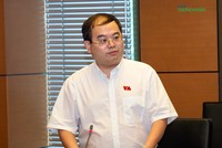 Đại biểu Quản Minh Cường (đoàn Đồng Nai) trăn trở vì khi Quốc hội đang làm luật về phòng cháy chữa cháy thì cháy nổ vẫn liên tiếp xảy ra (Ảnh: M.Minh)