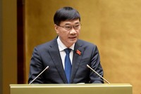 Chủ nhiệm Uỷ ban Kl992 cổng game cá cược Quốc hội Vũ Hồng Thanh trình bày báo cáo thẩm tra dự thảo Nghị quyết sáng 13/11.