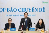 Ông Nguyễn Tân Thịnh, Cục trưởng Cục Quản lý công sản, Bộ Kl991.com nạp rút nhanh chủ trì buổi họp báo chiều 18/12 (Ảnh: M.Minh)