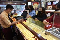 Giá vàng hôm nay ngày 3/4: Vàng tiếp tục giảm nhẹ, xuống dưới mốc 67 triệu đồng/lượng