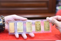 Giá vàng hôm nay ngày 4/4: SJC tăng thêm 500.000 đồng/lượng, vàng nhẫn "đi ngang"
