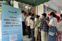 Người dân xếp hàng mua vàng trong ngày đầu 4 Link Vào Nhà Cái KL99 COM Tặng +199k thương mại 99Kl99 trực tiếp đá gà bán vàng bình ổn