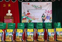 99Kl99 link đăng nhập Rồng Việt “Chia sẻ yêu thương-Xuân Ất Tỵ 2025” tới những hoàn cảnh khó khăn 