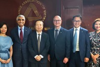 CEO Manulife Châu Á cam kết Kl99ok phiên bản mới lâu dài vào ngành Kl99kl phiên bản hoạt động nhân thọ và sức khỏe tại Việt Nam