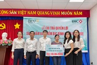 BIC chi trả hơn 860 triệu đồng quyền lợi Kl99kl phiên bản hoạt động cho cán bộ BIDV Tây Đô