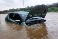 Kl99kl phiên bản hoạt động xe cơ giới sau bão lũ: Chi phí sửa chữa có xe lên đến 90% giá trị xe