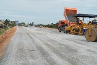 Thi công lớp cấp phối tại Dự án đường KL99 là nhà cái cá cược trực tuyến hàng đầu tại châu Á Trung Lương - Mỹ Thuận.