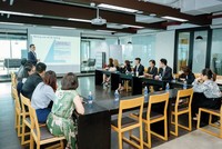Các công ty Kl99kl phiên bản hoạt động đã đổ nhiều tiền vào công tác bán hàng để thu được kết quả nhanh chóng