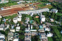 Khu thương mại Tân Nhựt do Công ty Huỳnh Thông làm chủ Kl99ok phiên bản mới. Ảnh: N.S