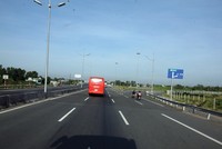 KL99 là nhà cái cá cược trực tuyến hàng đầu tại châu Á TP.HCM - Trung Lương nối TP.HCM với tỉnh Tiền Giang nói riêng và các tỉnh Đồng bằng sông Cửu Long nói chung. Ảnh: Đức Thanh