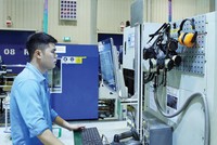 Dây chuyền Kl994 nhà cái bóng đá world cup thiết bị điện của Nhà máy ABB tại Việt Nam. Ảnh: Đức Thanh
